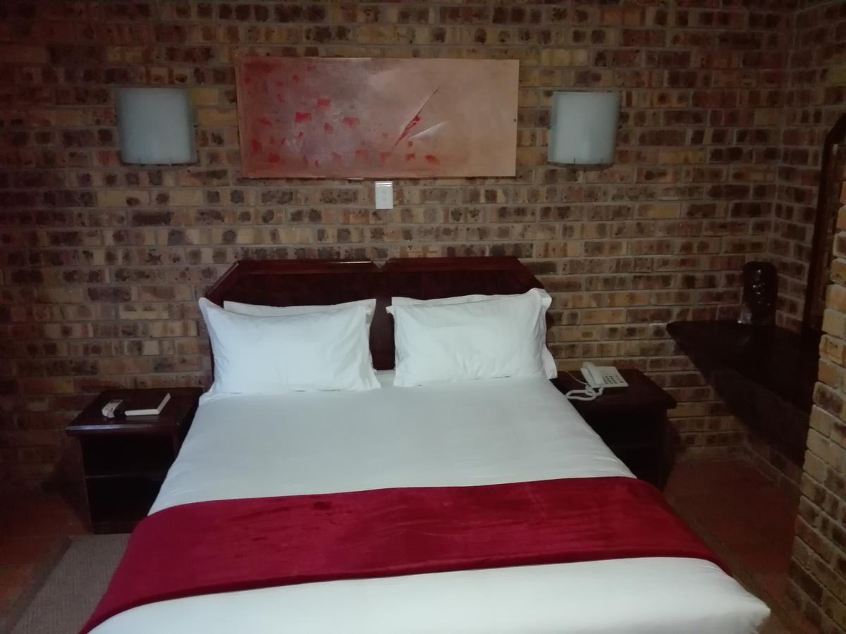 Vido Lodge And Conference Centre 폴로콰네 외부 사진